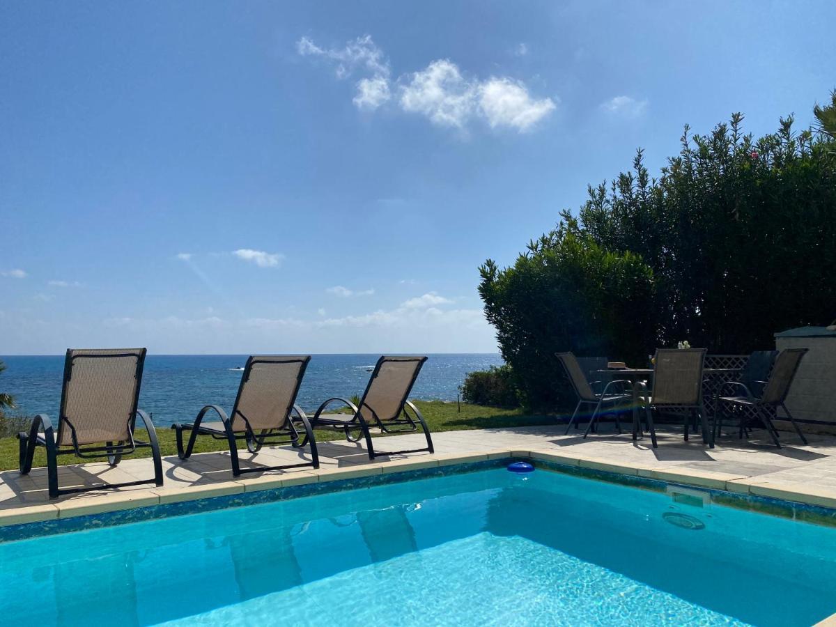 Amazing Front Line Villa In Coral Bay Peyia Extérieur photo