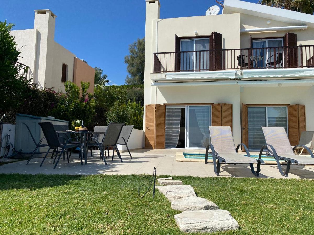 Amazing Front Line Villa In Coral Bay Peyia Extérieur photo